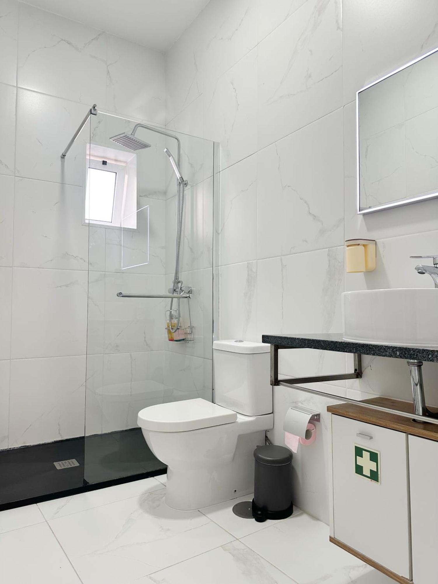 Central Cozy Stay 2 Ac Near Metro ปอร์โต ภายนอก รูปภาพ