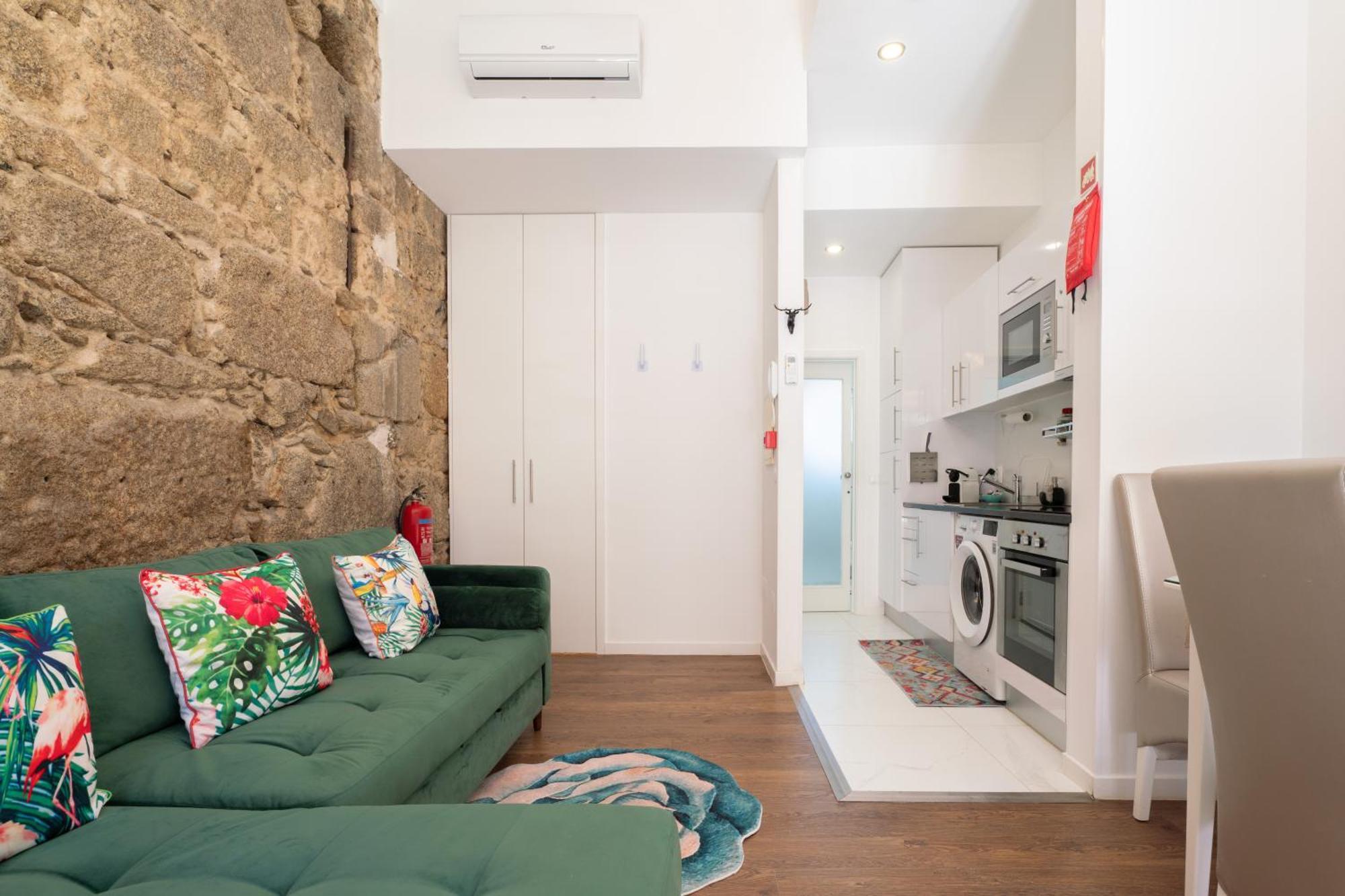 Central Cozy Stay 2 Ac Near Metro ปอร์โต ภายนอก รูปภาพ