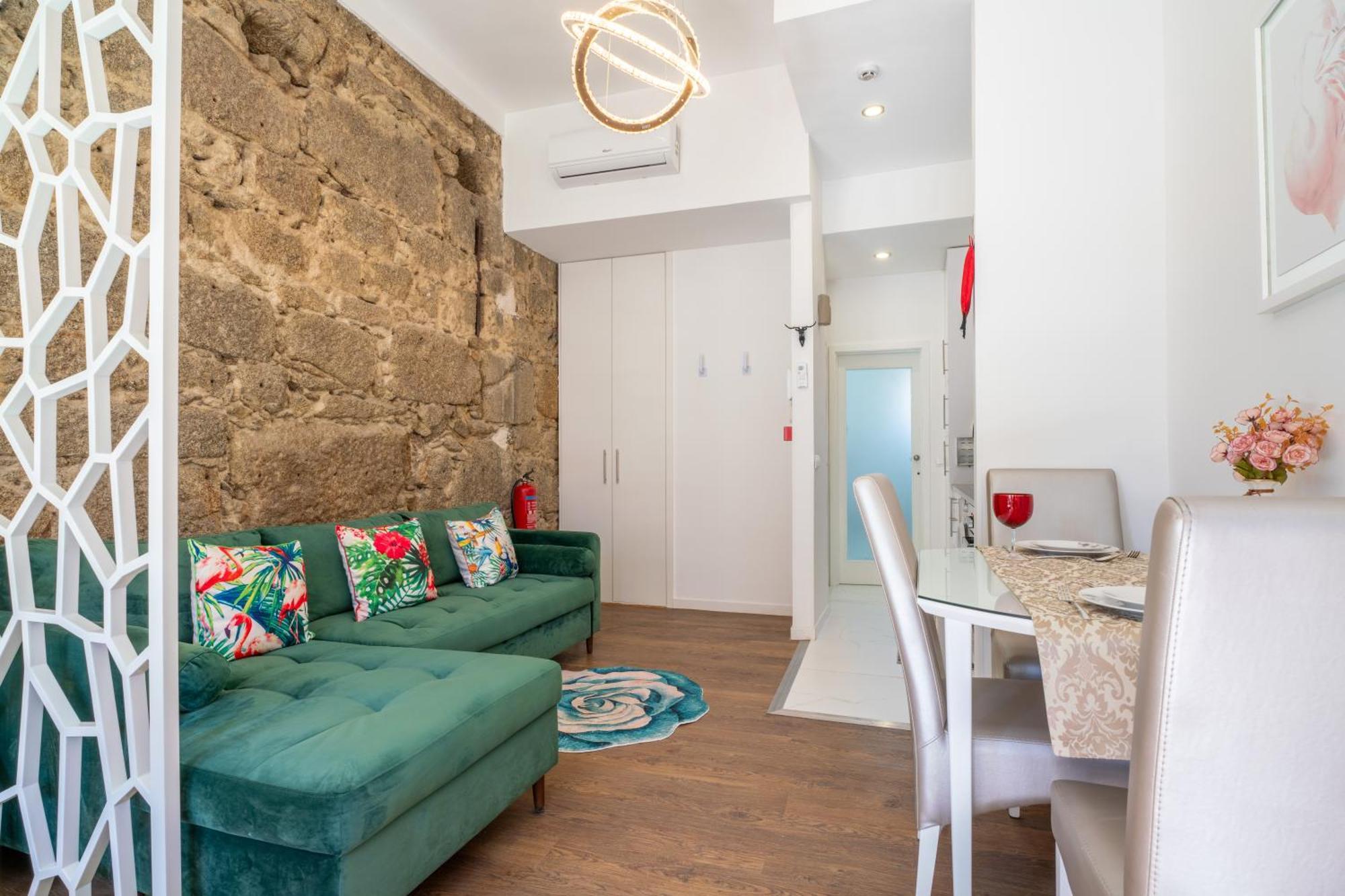 Central Cozy Stay 2 Ac Near Metro ปอร์โต ภายนอก รูปภาพ