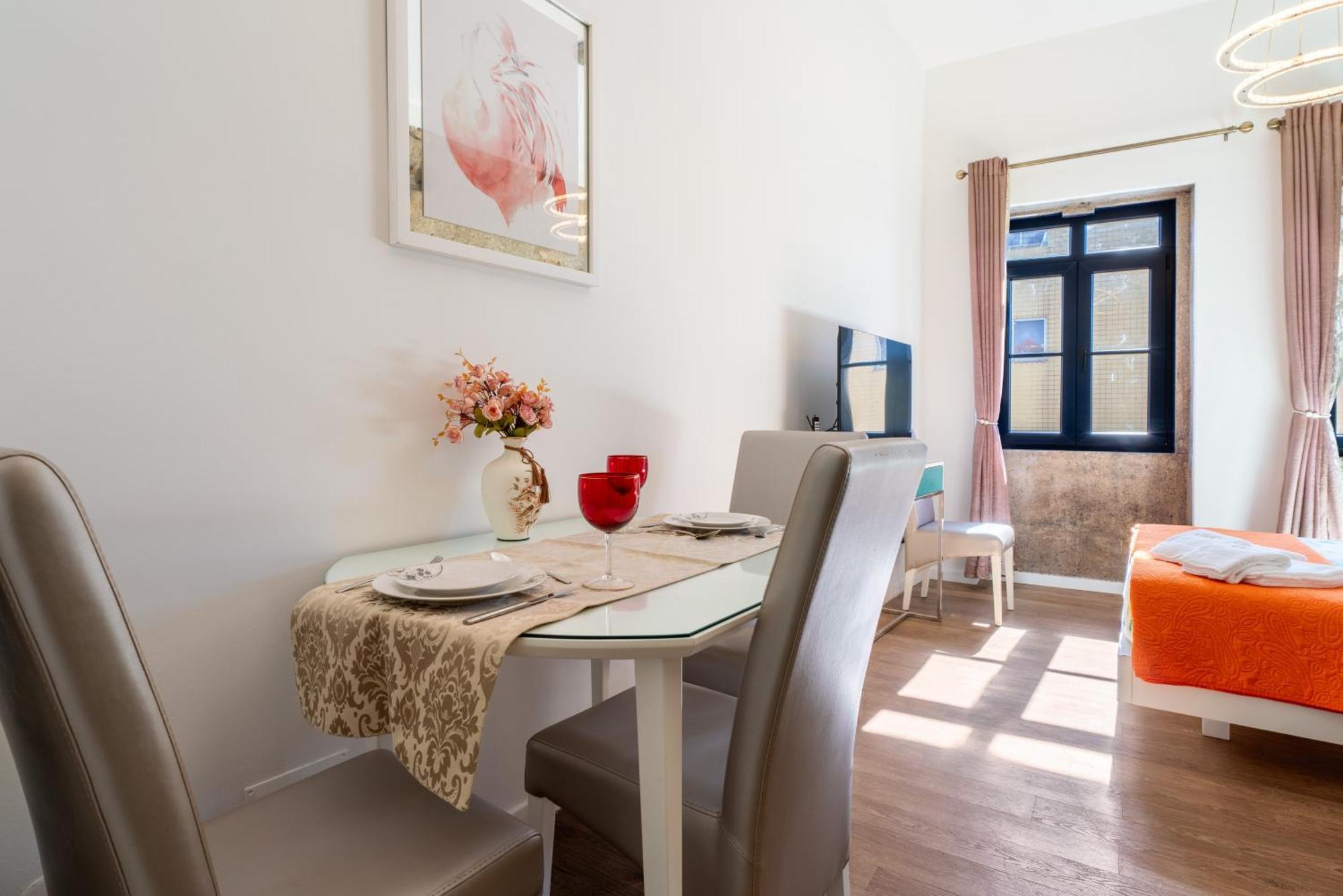 Central Cozy Stay 2 Ac Near Metro ปอร์โต ภายนอก รูปภาพ